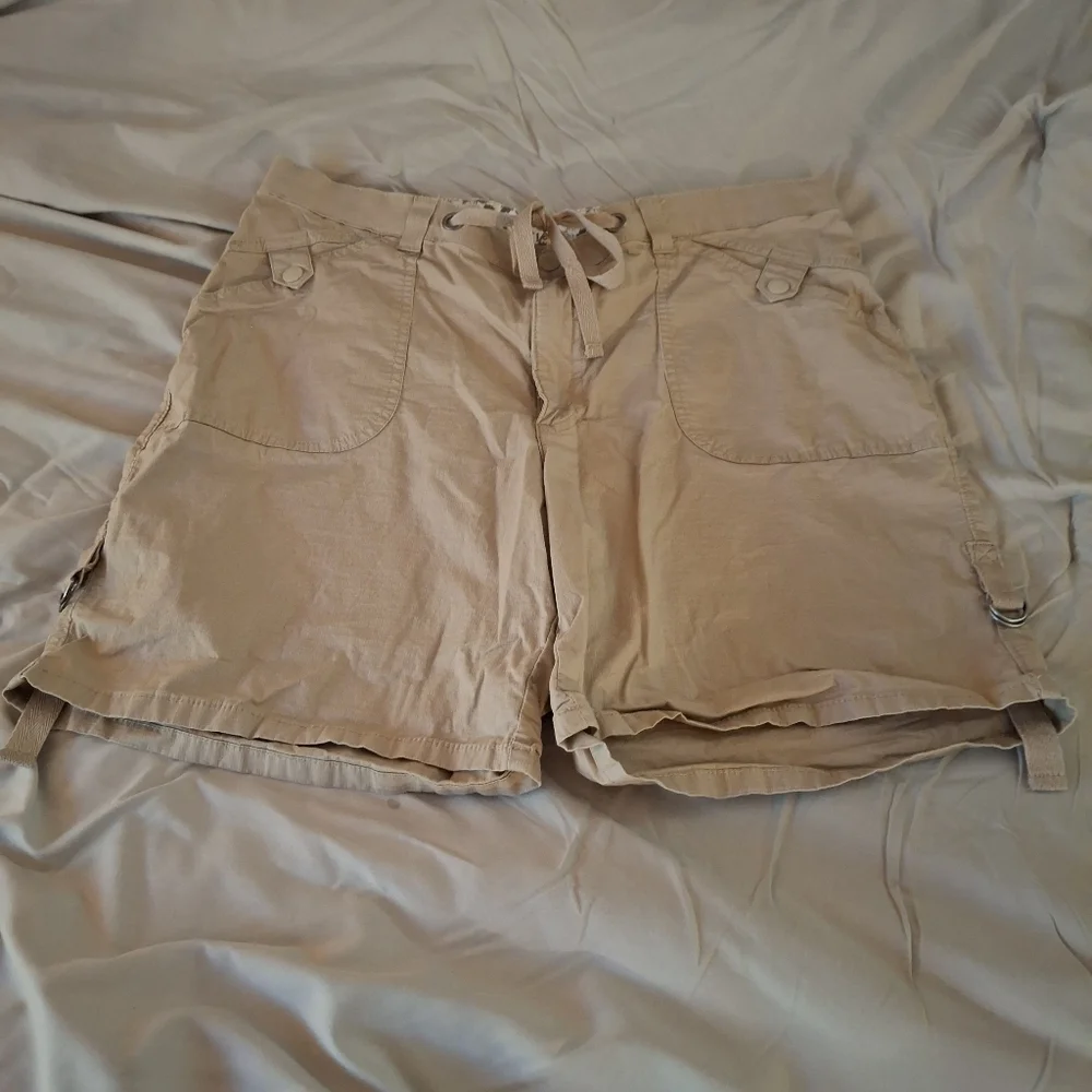 Lee Women's Tan Cargo Shorts